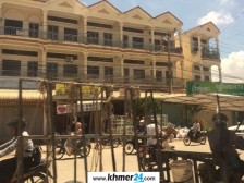 ផ្ទះអាជីវកម្មលើផ្លូវ២០០៤លក់⁣បន្ទាន់