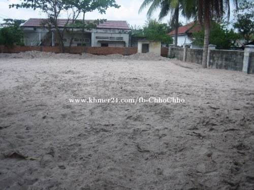 ដីលក់ ទំហំំ 20m x 25m