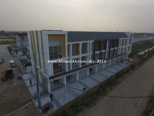 House for Sale (ផ្ទះលក់) Borei The Flora National Road No 6 (fully furnished)