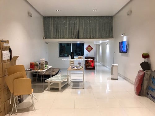 ផ្ទះE0 ជួលឬលក់ លេីផ្លូវធំ217 ហ្សាដឺហ្គូល  អូរឬស្សី