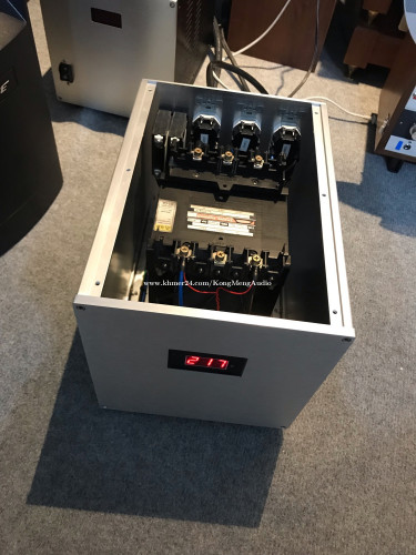 Power Transformer converts AC 220v to 100,120V Japan