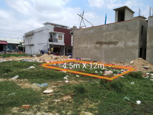 ដីលក់បន្ទាន់ 4.5mX 12m នៅជិតបុរីពិភពថ្មីឈូកវ៉ា១