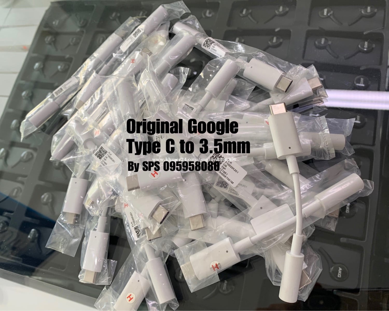 Google Headphone Jack Adapter USB C to 3.5mm Original in Phnom Penh, Cambodia on