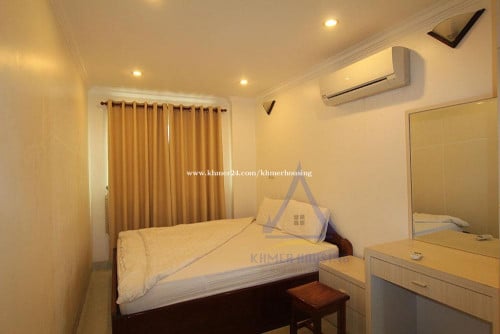 Doun Penh area | Good Apartment with Lift 1 beds for rent near Independence Monument