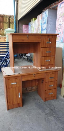 ឡៃឡុង លាងឃ្លាំង