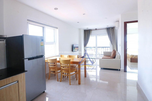 Doun Penh area | Service apartment with lift 2 bedrooms for rent near Wat Phnom