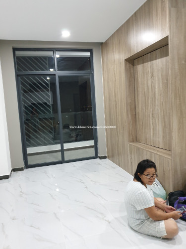 Condo for Sale (លក់ឡៃឡុង)លក់ខាតជាង ពាក់កណ្តាល