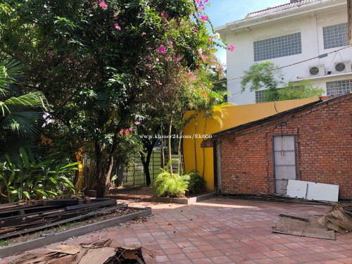 Commercial Land and Villa For Rent In BKK I, Near Brown Coffee,19x29m, 9,000$, Good For All Business