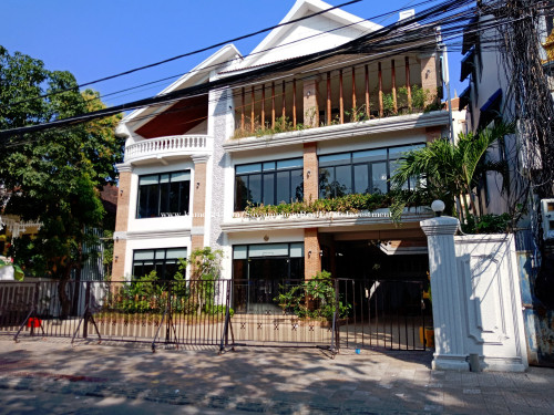 Villa for Rent ( Main Road )