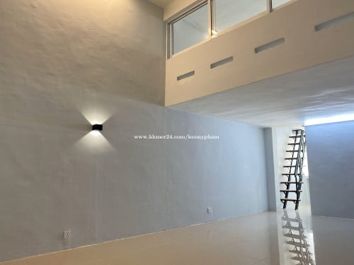 House 2nd floor Behind Sharky (Near Phsar Kandal)