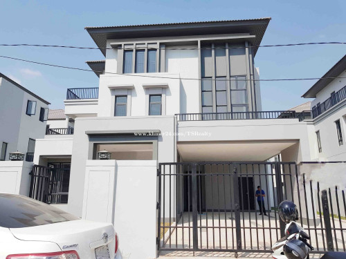 Queen Villa for rent In Borey Chip Mong