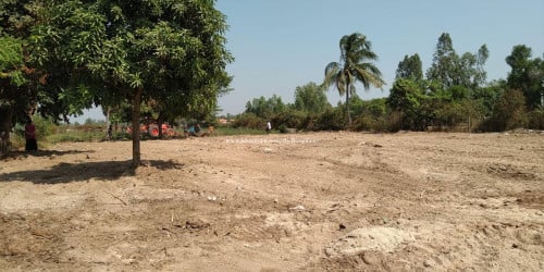 ដីលក់នៅលើផ្លូវជាតិ លេខ៥  (34*100)