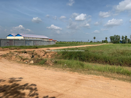 ដីកែង តំលៃល្អ លេីផ្លូវធំ សំរាប់លក់ នៅសង្កាត់ក្រាំងធ្នង់ ខណ្ឌសែនសុខ