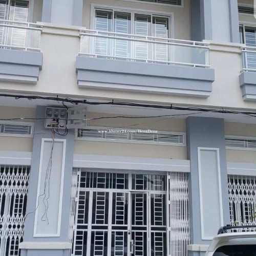 ផ្ទះលក់ ផ្លូវ 371