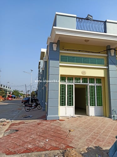 ផ្ទះកែងនៅកៀនស្វាយផ្លាសា (Kien Svay Plaza)