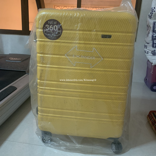 លក់វ៉ាលីនៅថ្មី99%កាលទិញ160$ឥឡូវលក់តែ95$ទិញនៅថៃកង់ស្រួលរុញម៉ាកupriseសិនពីព្រោះត្រូវផ្លាសប្ដូរផ្ទះថ្មីដាក់ឥវ៉ាន់បានពី30kgទៅ35kgជ័រស្វិតល្អបោះអត់បែកបាក់ទេអាចអង្គុយពីលើកបាន