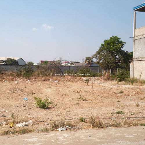 ដីជើងឯក ផ្លូវត្រង់ចំ EON3 ជួល1.5$/M2 និង លក់តំលៃសមរម្យ