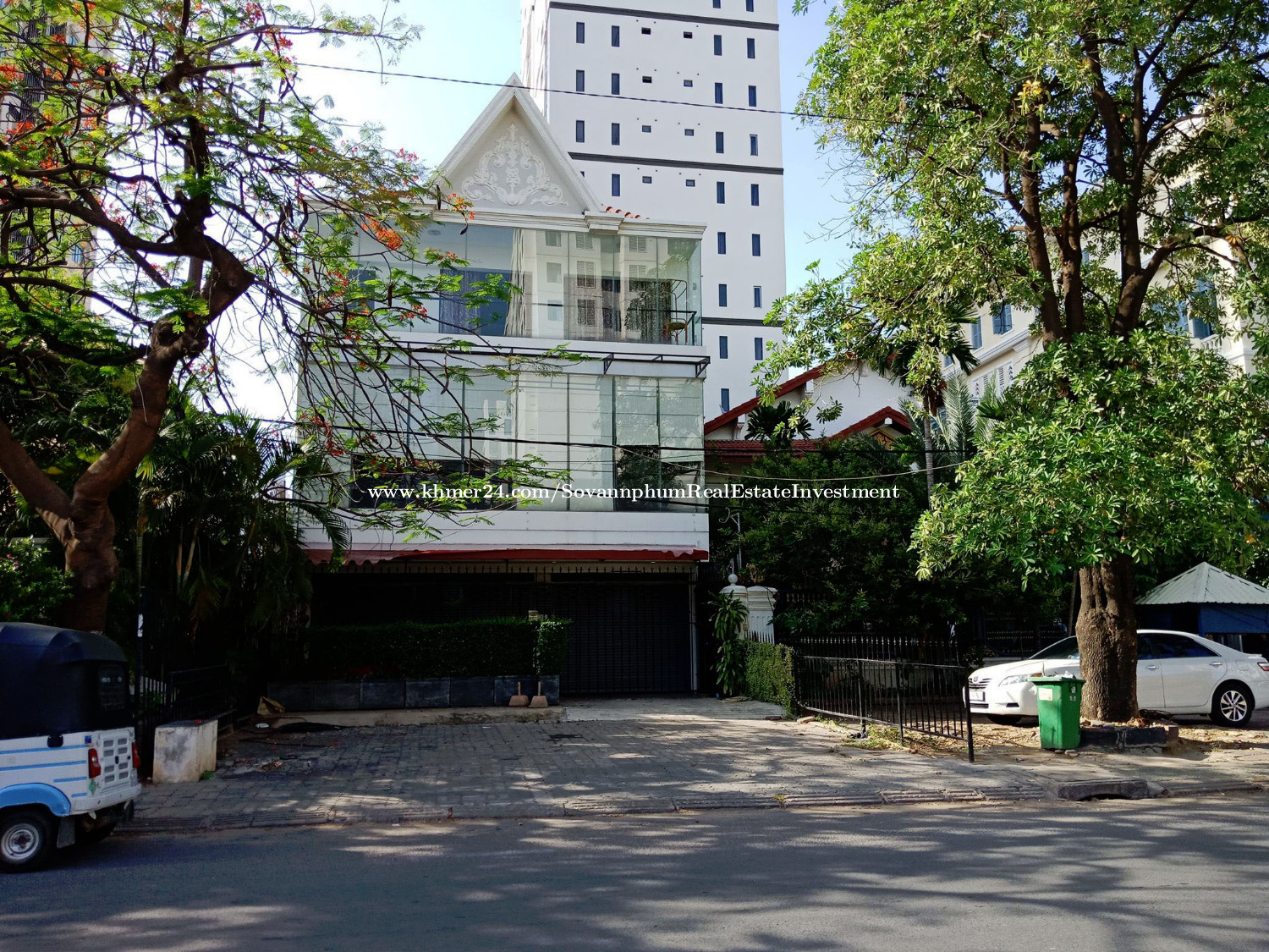 Business House For Rent On Main Road ( Daun Penh ) in Tuol Svay Prey
