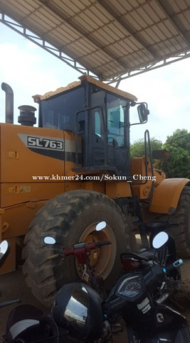 Wheel loader and Pump Car For Rent