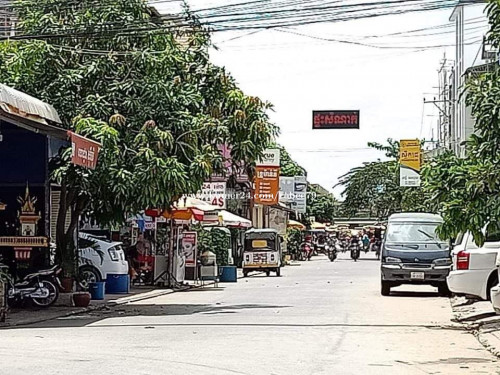 ផ្ទះលក់ប្រញាប់លុយ ផ្សារឈូកមាស
