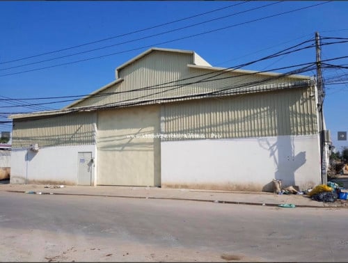 Warehouse For Rent 22m x 30m In Chaom Chua