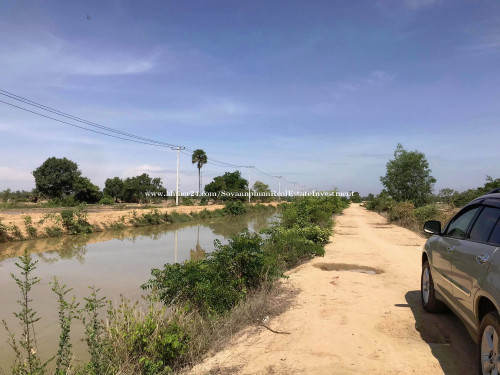 ដី សម្រាប់លក់ - ទំហំដី : ៤០០៣ម៉ែត្រការ៉េ ( ខេត្តកណ្តាល )