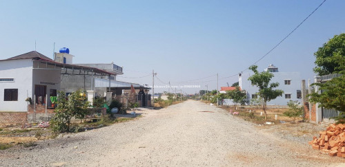 ដីលក់ ចុះថ្លៃឲ្យភ្លាមៗ