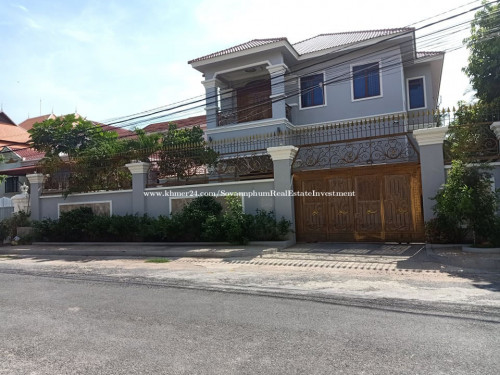 វីឡាលក់នៅទួកគោក/ Villa for Sale in Tuol Kork Area