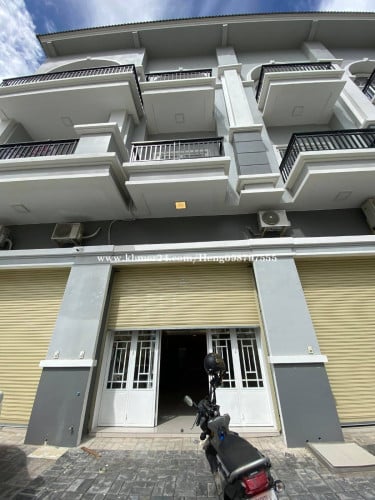 ផ្ទះល្វែងពីរជាន់ជិតផ្សាMakro(បូរីភ្នំពេញថ្មី) ម្ចាស់ផ្ទាល់