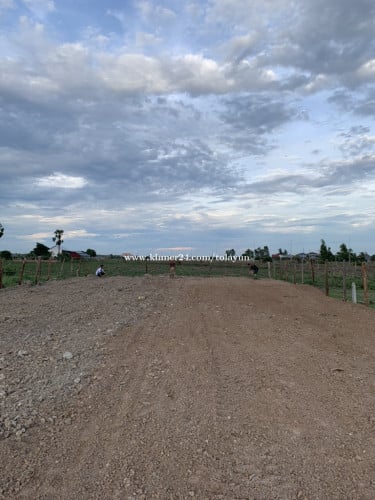 ដីលក់ 15m x 40m ស្ថិតនៅមុខសាលាខេត្តត្បូងឃ្មុំ ចំងាយ800ម៉ែត្រ តែប៉ុណ្ណោះ