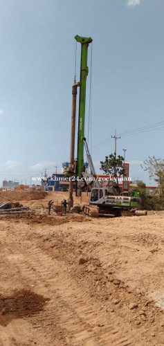 មានលក់គ្រឿងចក្រខួងគ្រឹះគ្រប់ខ្នាត