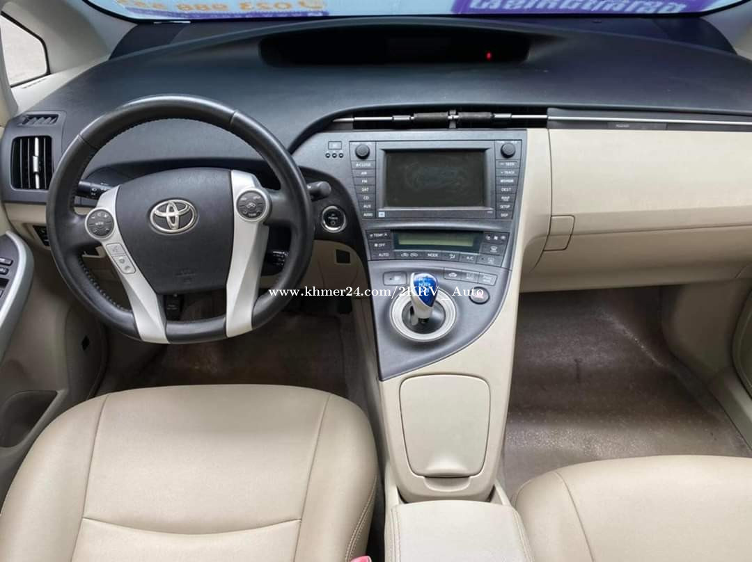 Toyota Prius 10 Option 3 In Phnom Penh Cambodia On Khmer24 Com