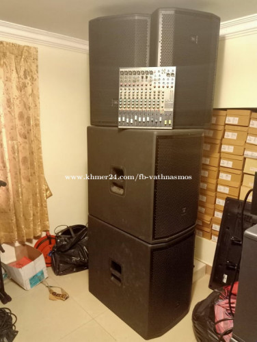JBL Showroom original នៅថ្មីសំលេងលឺច្បាស់ធានាថាមិនខកមំណងឡើយបងប្អូន