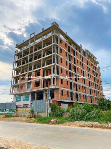Structure Building for Rent Near Chea Sophara Street