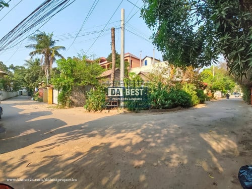 ដីលក់ ក្នុងក្រុងសៀមរាប- ស្លរក្រាម USD 500/m2 ( 50m x 40m) 2000m2