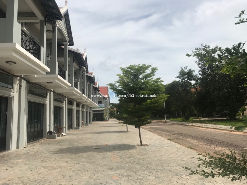 Urgent Shophouse for Sale - ផ្ទះលក់បន្ទាន់ជាប់ផ្សារម៉ាក្រូសៀមរាប (5mx15m)