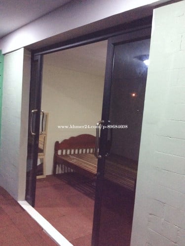 បន្ទប់​ជួល​ស្អាត​បែប​ទាន់​សម័យ​