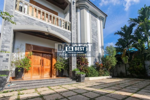 4 Bedrooms House For Rent in Siem Reap- Svay Dangkum