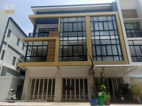 Shop house for rent in Borey Pheng hourt Boeng Snor