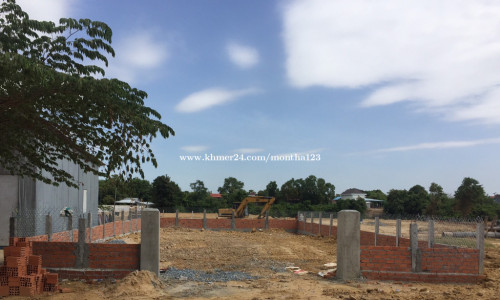200m2 Land for SALE (កែងផ្លូវ15m នឹង10m ផ្លូវក្រោយ2m ធ្វើផ្ទះឬបន្ទប់ជួលបាន)