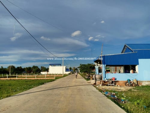 ដីក្រុងភ្នំពេញ 10m x 20m (ប្លង់រឹង)