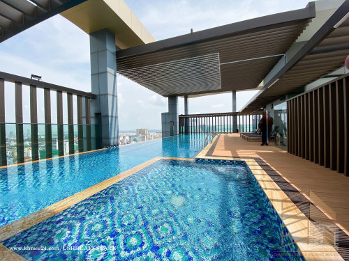 2 Bedroom condominoum for rent in BKK1