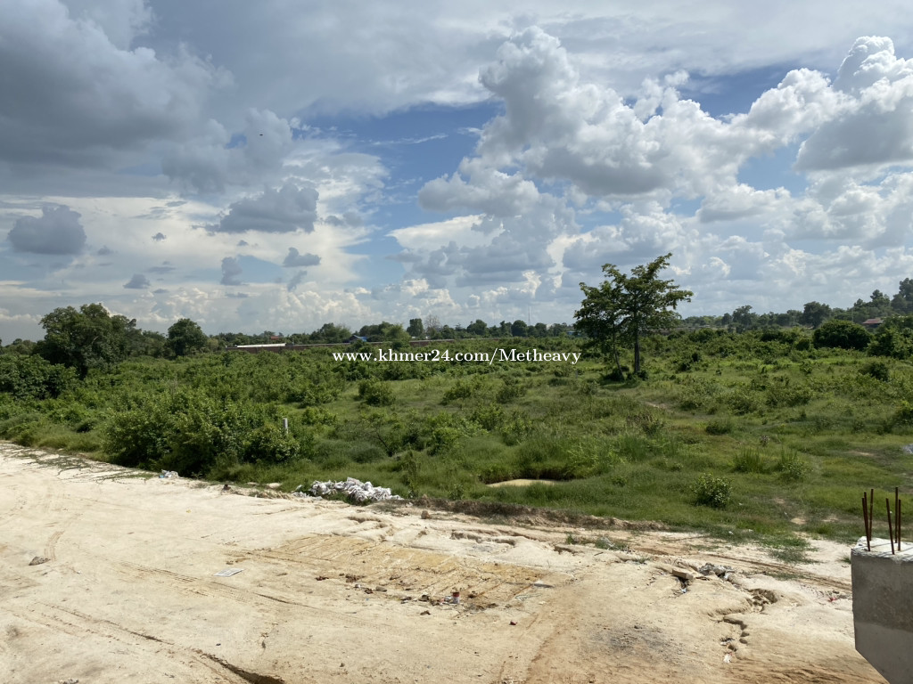 ដីលក់លើផ្លូវក្រវ៉ាត់ក្រុងទី៣ Land for Sale on Ring Road No. 3 Price