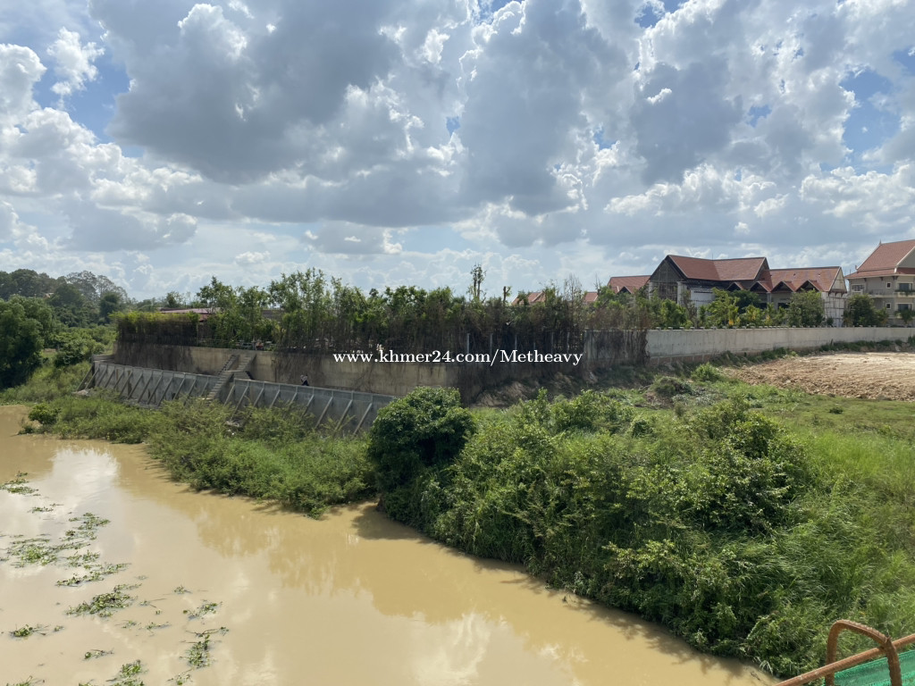 ដីលក់លើផ្លូវក្រវ៉ាត់ក្រុងទី៣ Land for Sale on Ring Road No. 3 Price