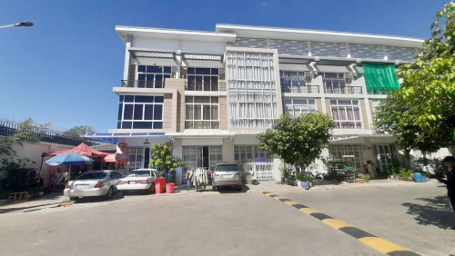 Shop house សម្រាប់លក់ ទីតាំងបុរីប៉េងហួត 6A
