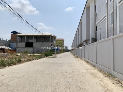 ដីលក់ជិតផ្លូវទួលពង្រ​ 500mពីផ្លូវវេងស្រេង