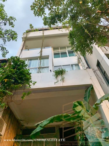 5 Bedroom villa for rent in Tonle Bassac Area(near bkk1)