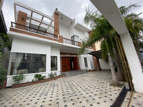 4 spacious bedrooms Villa for rent Tuol Tompong