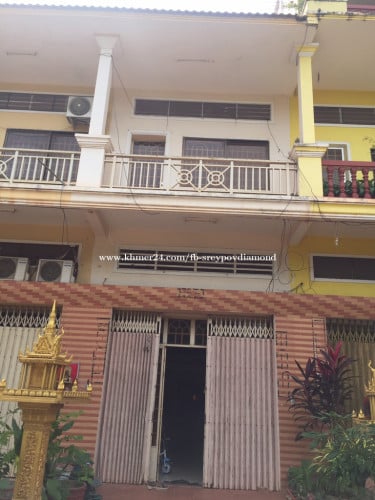 ផ្ទះល្វែងលក់