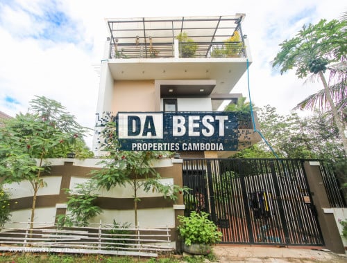 ផ្ទះលក់ ក្នុងក្រុងសៀមរាប-ផ្លូវបាខែង/ House for Sale in Siem Reap - Bakheng Road